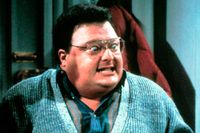 Newman i tv-serien Seinfeld, spelad av Wayne Knight, har många av de egenskaper som schablonmässigt kopplas ihop med feta människor.