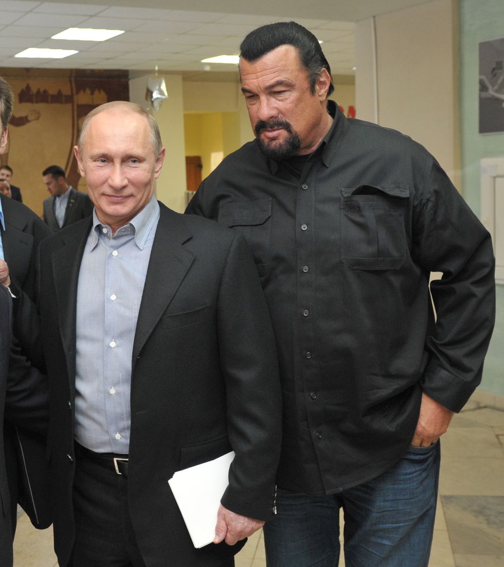 President Vladimir Putin beviljade skådespelaren Steven Seagal ryskt medborgarskap 2016.