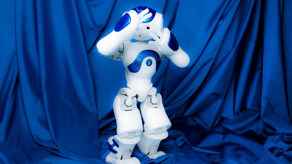 Roboten Alex är huvudfigur i ”Other than human” på Dansens hus.