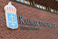 Kalmar tingsrätt dömer en man till åtta års fängelse för upprepade övergrepp mot dottern. Arkivbild.