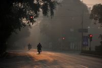 Den pakistanska staden Lahore sveptes in i smog i slutet av november förra året.