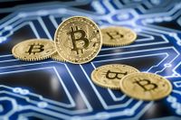 Bitcoin är en helt digital valuta som skapades 2009 för att möjliggöra betalningar över internet utan inblandning från tredje part. 