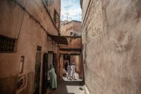 Marocko beslutar att stänga samtliga moskéer, bilden är från de äldre kvarteren i Fès i Marocko. Arkivbild.