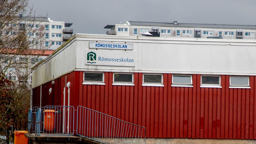 Skolinspektionen gör ett nytt försök att stänga Römosseskolan i Göteborg. Arkivbild.