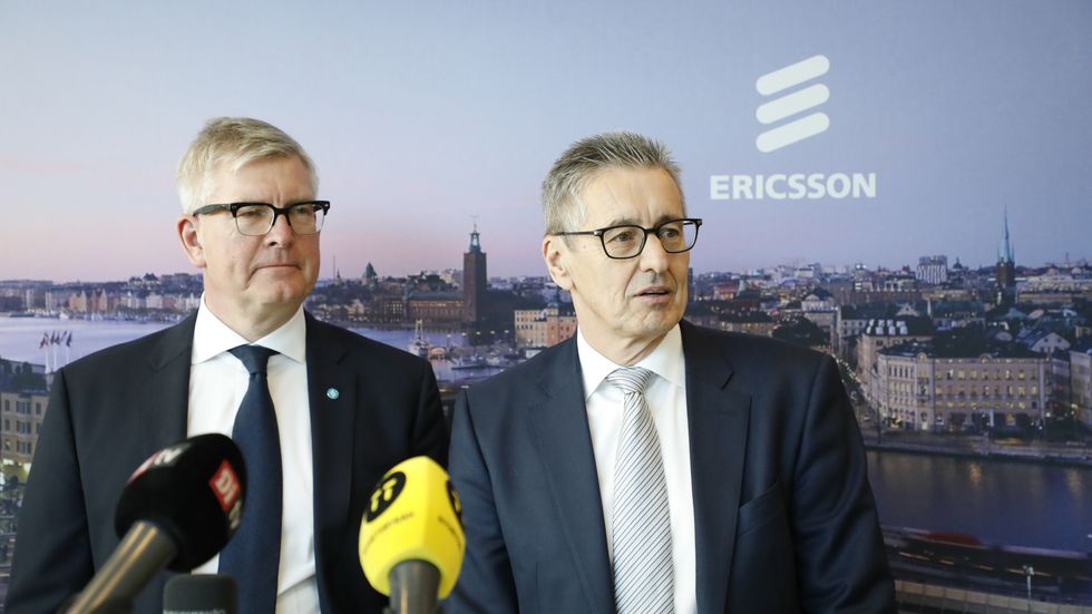Höjda arvoden och nya bonusprogram föreslås. På bilden Ericssons vd Börje Ekholm (t.v) och styrelseordförande Ronnie Leten. Arkivbild.