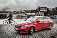 Mercedes gör ett försök att armbåga sig in på tjänstebilsmarknaden med en trång kombi. En del ålderstigna detaljer stör dock flirten med yngre köpare.