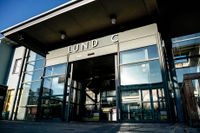 En man man i 20-årsåldern uppges ha fått allvarliga skador efter ha blivit påkörd av tåg vid Lund C. Arkivbild.