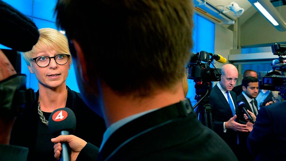 Nye arbetsmarknadsministern Elisabeth Svantesson efter presskonferensen.