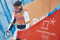 Lisa Andersson efter att ha ramlat i skicrosssemifinalen.