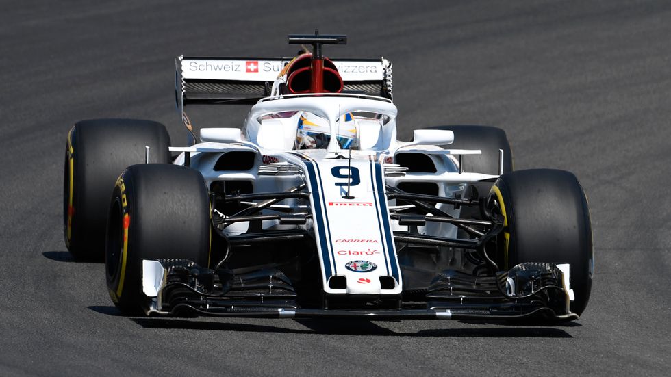 Sauber har bestämt att Marcus Ericssons bil inte ska utvecklas mer i år. Stallet tar i stället sikte på nästa år när nya regler införs.