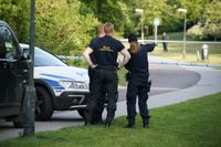 Poliser på plats på en cykelbana intill Amiralsgatan i Malmö efter att en kvinna anmält att hon blivit våldtagen där natten mot den 22 maj. Arkivbild.