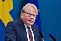 Försvarsminister Peter Hultqvist (S) säger att ett väpnat angrepp mot Sverige inte är uteslutet.