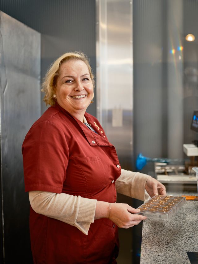 Flerfaldigt prisbelönta chokladmakaren Nathalie Bonn driver flera pralinhus i Luxemburg.