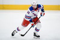 Artemij Panarin tar en paus från NHL. Arkivbild.
