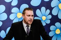  ”Jag är trött på att klafsa omkring i det offentliga samtalets gyttjepöl”    
   
 Sverigedemokraternas vikarierande partiledare Mattias Karlsson i en intervju med Aftonbladet.