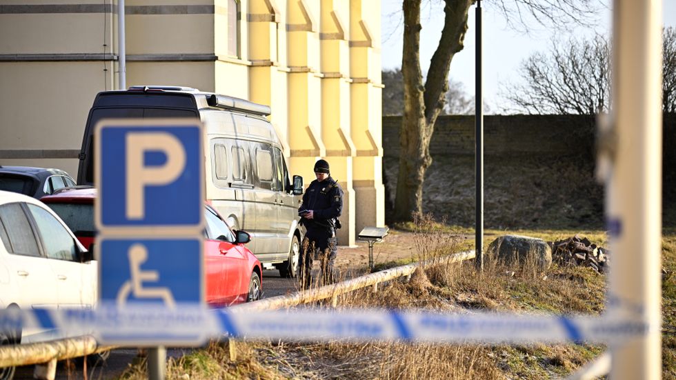 En man i 20-årsåldern blev i natt ihjälskjuten i centrala Kalmar.