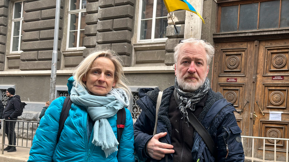 Gunilla von Hall och Staffan Löwstedt på plats i Lviv.