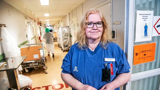 Ur patientens perspektiv är det bättre om en läkare har femtio avancerade operationer än två på ett år, säger Anneli Jördens, överläkare på Kvinnokliniken på Södersjukhuset i Stockholm.