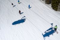 De stora svenska skidorterna satsar på mobila teststationer inför sportloven. 