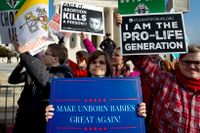 Aktivister som protesterade mot aborter i Washington tidigare i år. Nya siffror visar dock att antalet aborter i USA minskat sedan det blev lagligt 1973.