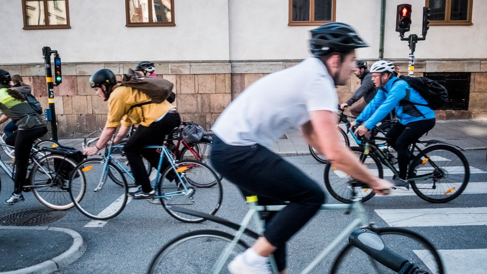 Antalet cyklister i Stockholm ökar stadigt. Men också olyckorna.