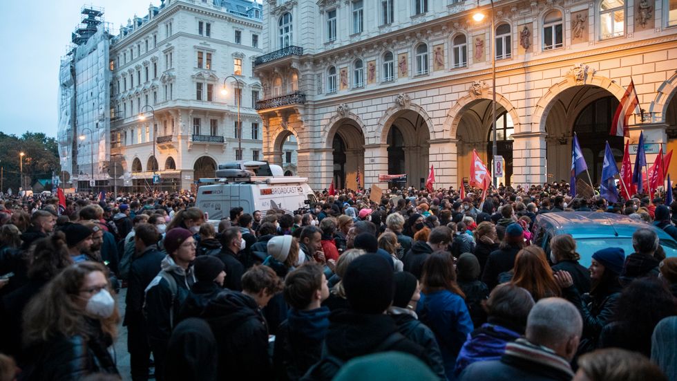 En protest mot dåvarande förbundskanslern Sebastian Kurz i Wien förra veckan.