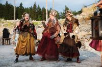 Bergtagna på Dalateatern, Falun handlar om främlingsskräck och miljömedvetenhet