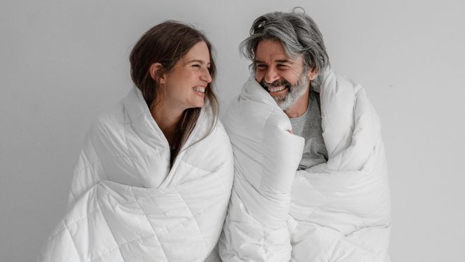 Cura of Sweden hjälper fler att sova bättre med sina tyngdtäcken och andra sömnrelaterade produkter. 