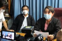 Thae Maung Maung och Min Min Soe representerar avsatta ledaren Aung San Suu Kyi i rättegångarna som journalister inte tillåts närvara på.
