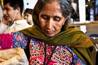 Gauriben Brahmin brukade brodera för husbehov men visste inte att det fanns en marknad för hennes varor. I dag kan hennes broderade kläder köpas både över hela Indien och i Europa.