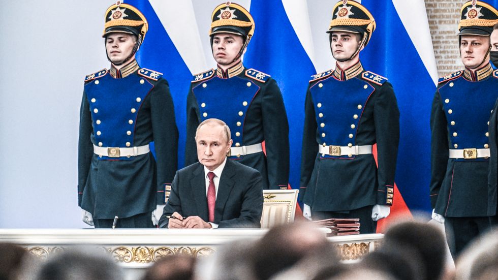 Alla fredspristagarna arbetar för värderingar som utgör hot mot Putins och Lukasjenkos  auktoritära maktutövning, skriver Jesper Sundén. 