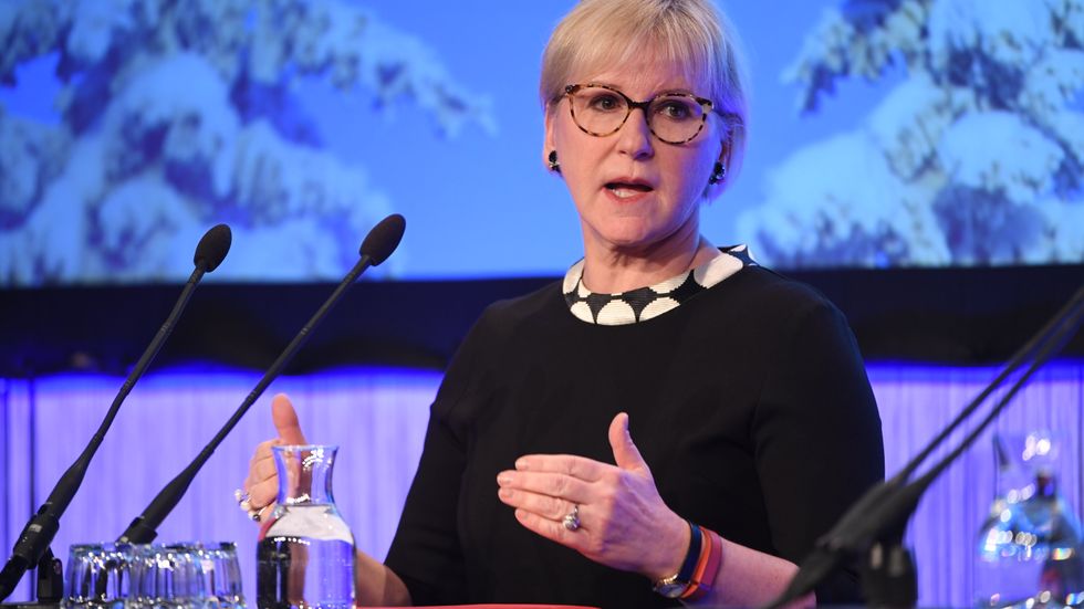 Utrikesminister Margot Wallström (S) retade upp de borgerliga i försvarsberedningen när hon framträdde på Folk och Försvars årliga rikskonferens. (Arkivbild)