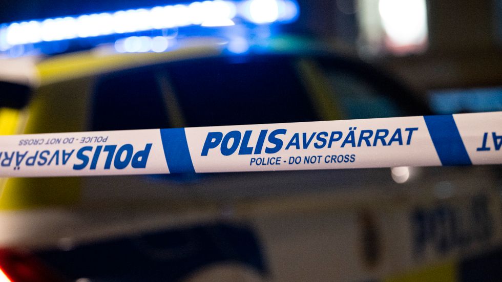 Polisen fick in flera samtal om skottlossningen i Solberga i Stockholm under torsdagskvällen. Efter ungefär en timme hittades en skadad man, som senare avled. Arkivbild.