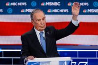 Den demokratiske presidentaspiranten och tidigare borgmästaren i New York Mike Bloomberg under debatten i Las Vegas.