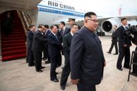 Kim Jong-Un vid ankomsten till Singapore inför toppmötet med Trump på tisdagen.