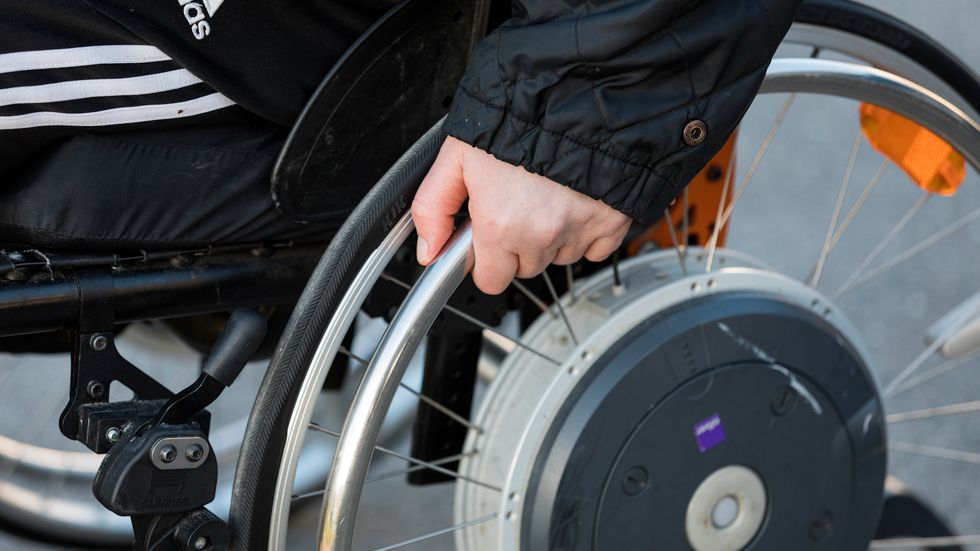 Den misstänkte mannen uppgav att han var rullstolsburen, trots att han kunde gå. Arkivbild.