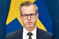 Finansminister Mikael Damberg (S) under torsdagens pressträff elprisstödet.
