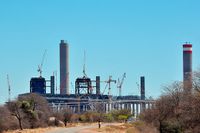 Medupkraftverket utanför Lephalale i norra Sydafrika beräknas kosta drygt 110 miljarder. Världsbanken lånar ut 24 miljarder till projektet, som nu kritiseras för stora sociala och miljömässiga risker.