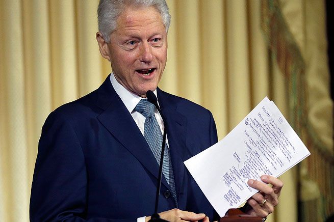 Bill Clinton har gått ner tolv kilo och genomgått en stor hjärtoperation. Numera föreläser han om den gröna kostens fördelar.