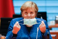 Angela Merkel uppmanar EU-länderna att vara mer realistiska i förhandlingarna om ett nytt avtal med Storbritannien.