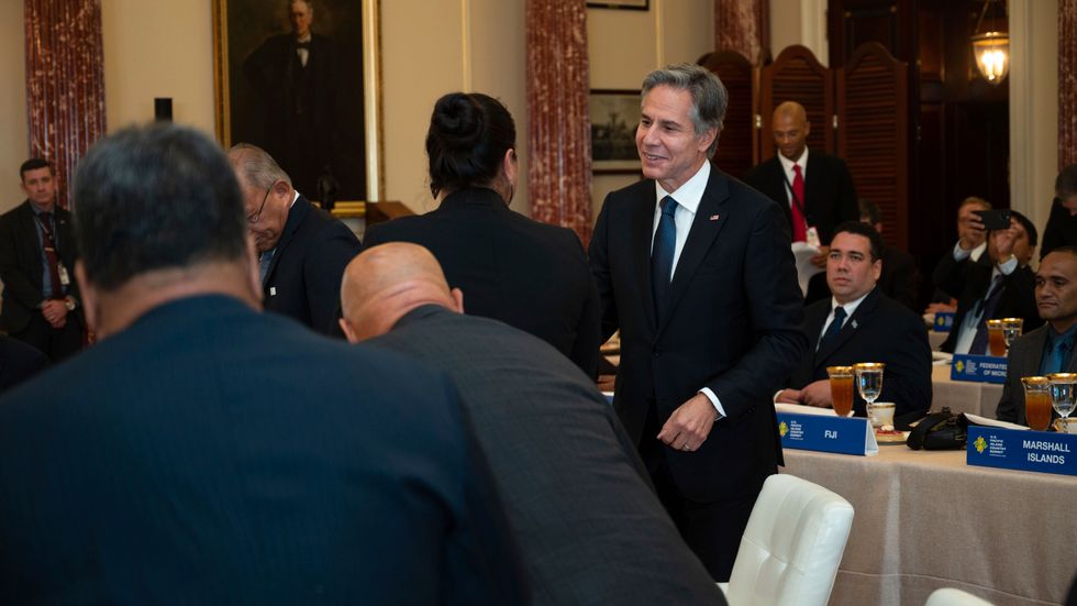 USA:s utrikesminister Antony Blinken tar emot ledare från önationer i Stilla havet.