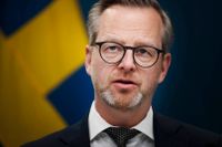 Finansminister Mikael Damberg presenterade den 14 mars åtgärder med anledning av de snabbt ökande drivmedels­priserna.