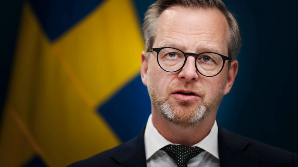 Finansminister Mikael Damberg presenterade den 14 mars åtgärder med anledning av de snabbt ökande drivmedels­priserna.
