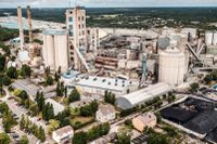 Cementas cementfabrik och kalkbrott i Slite på Gotland. 