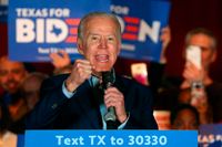 Förre viceprecidenten Joe Biden talar vid ett kampanjmöte i Texas.