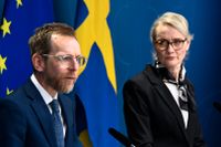 Socialminister Jakob Forssmed (KD) och Folkhälsomyndighetens generaldirektör Karin Tegmark Wisell