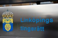 Tre män har häktats i Linköping sedan polisen hittat en misstänkt bomb under en fordonskontroll. Arkivbild.