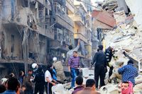 Efter flygbombningar av regimen nu i december är stora delar av den syriska staden Aleppo sönderbombade. Ögonvittnen från denna bombning den 17 december vittnade om flera döda kvinnor och barn och att helt vanliga bostadsområden och marknader träffades, i det här fallet av en helikopter.