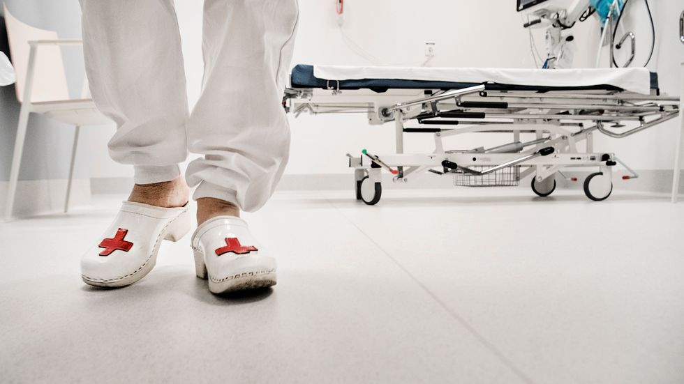 Nattarbetande sjuksköterskor i privata vården får kortare arbetstid. Arkivbild.